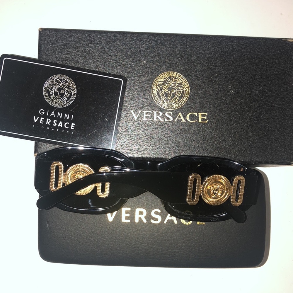 100% Authentic Versace Shades           Model VE 4361 NWT & Authentication Card